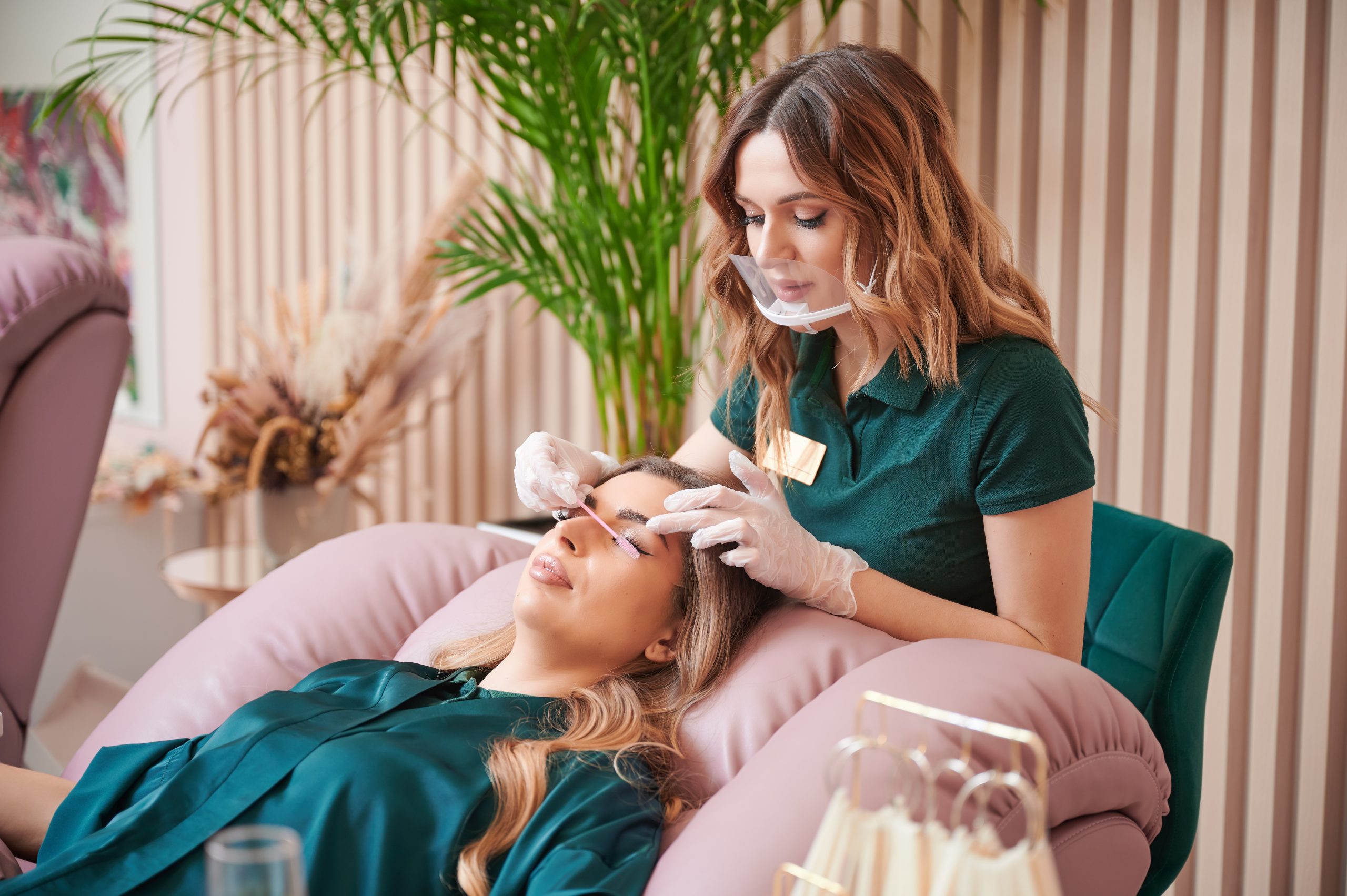 Prestation extensions de cils en institut
